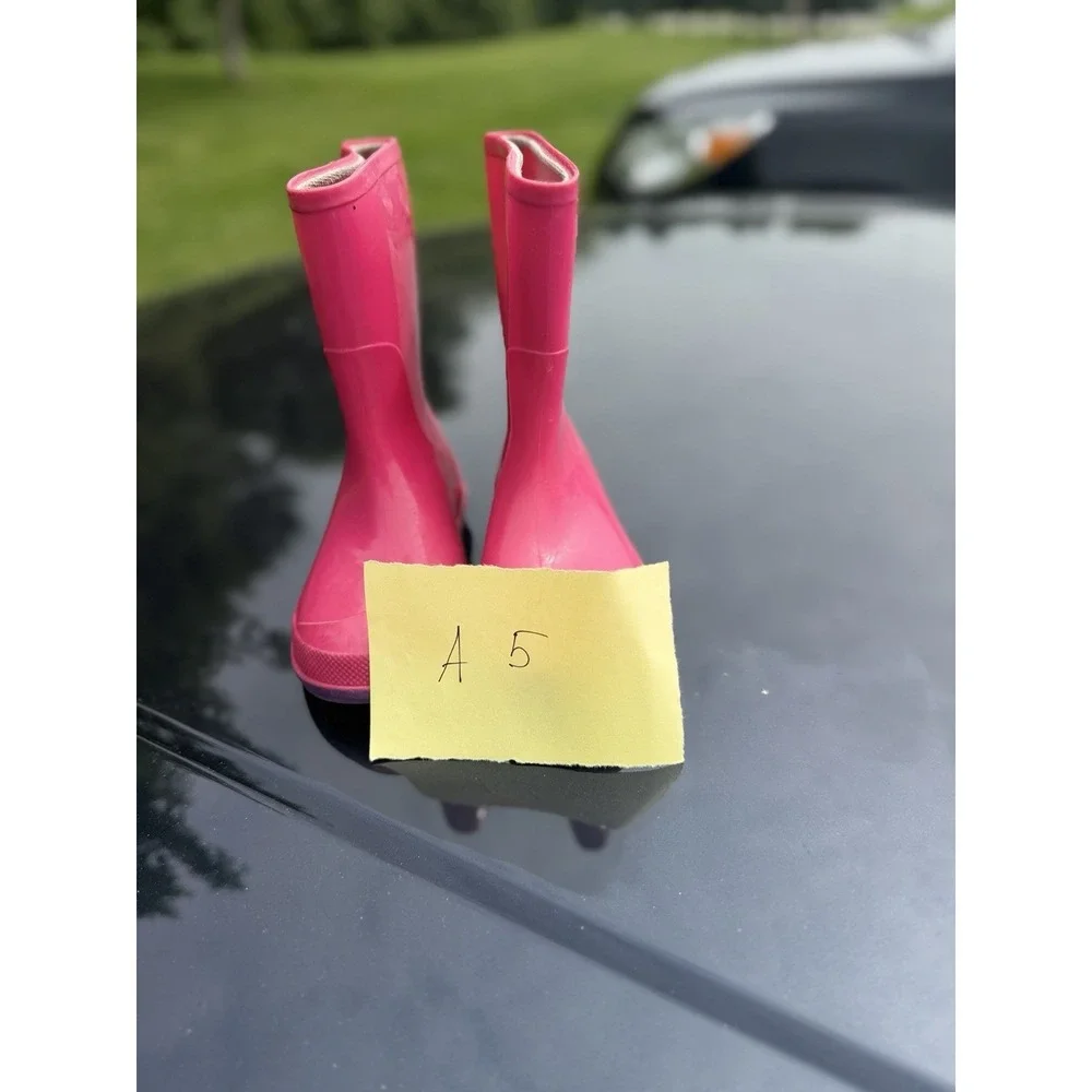 Kids Pink Rain Boots – Made in Canada – Size 7-8 Toddler Waterproof Rubber Boots